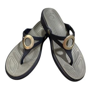 Crocs Sanrah Silver Circle Wedge Flip Flop Sandals Navy Blue Size 6